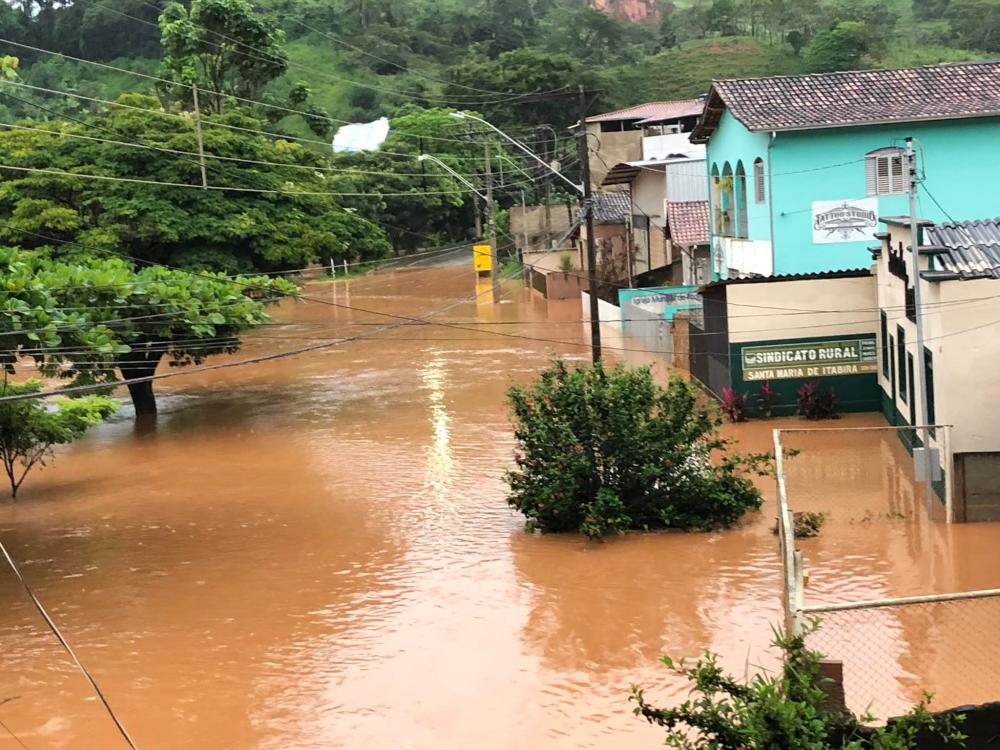 Avenida Israel Pinheiro; Foto Arlete Bretas