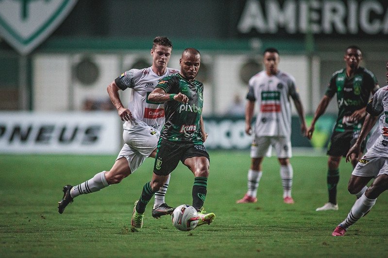 América saiu na frente, mas acabou empatando com o Athletic jogando no Independência