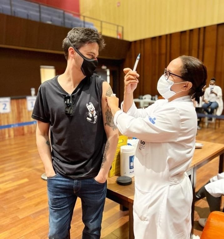 Felipe Neto compartilhou situação inusitada nas redes sociais