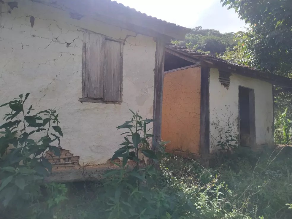 Autor estava em casa abandonada na zona rural de Sardoá — Foto: Polícia Militar
