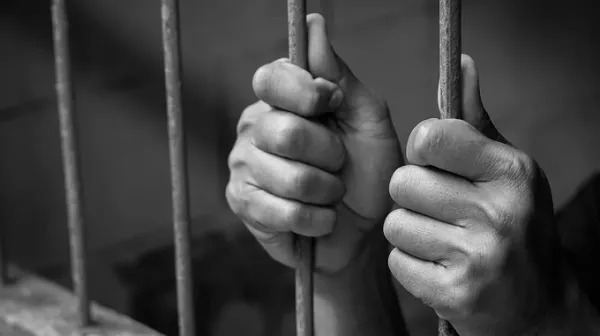 As penas variam de 41 a 44 anos, 11 meses e 10 dias de reclusão em regime fechado.