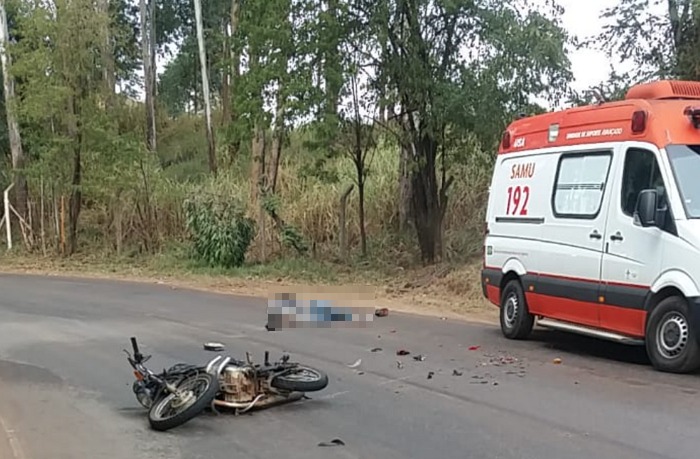  Devido ao acidente, o trânsito ficou interditado no local.