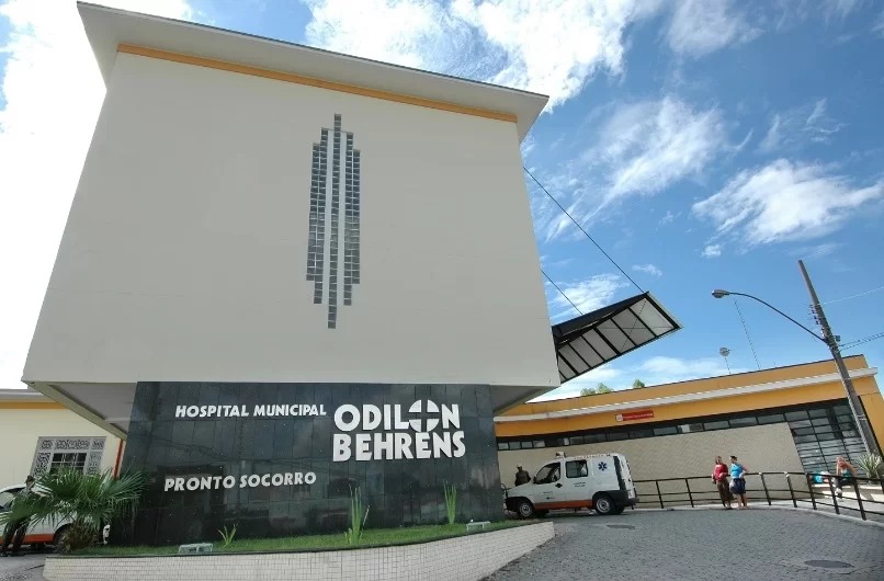 Ele foi socorrido para o Hospital Odilon Behrens, passou por cirurgia, mas não resistiu e morreu