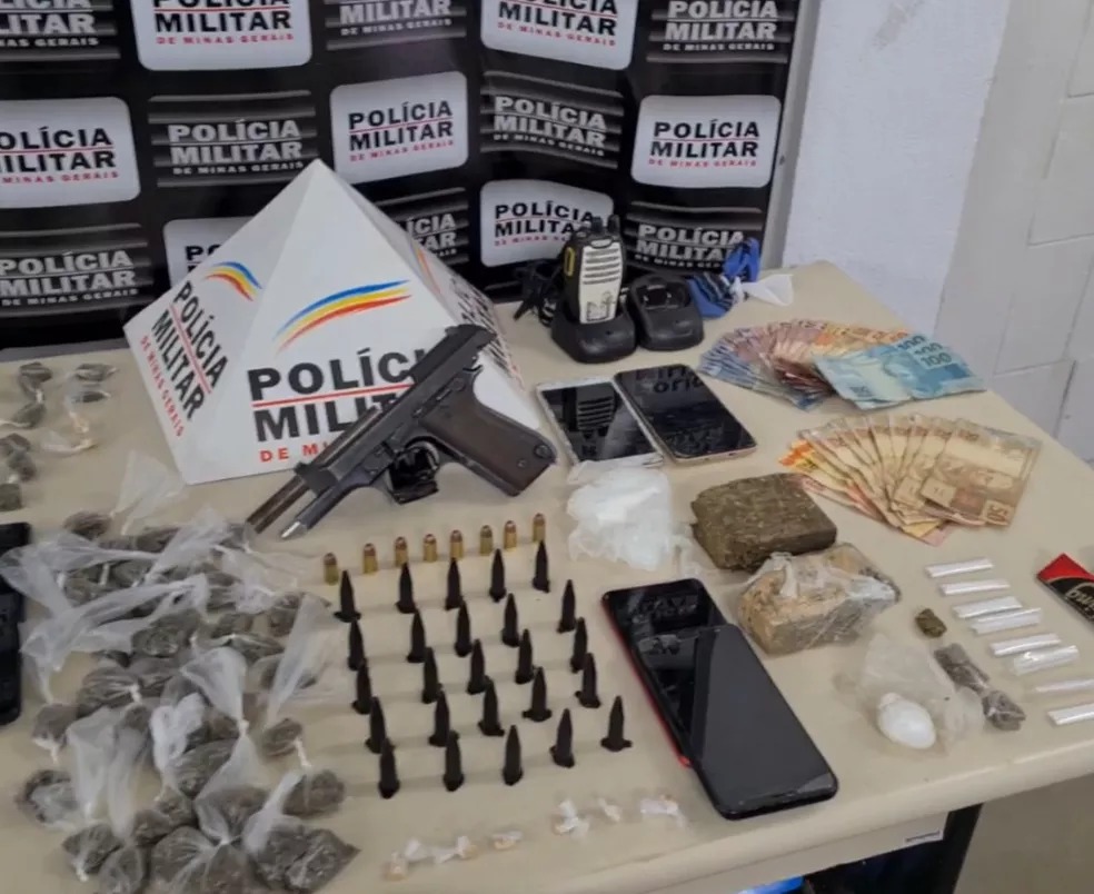 Material apreendido — Foto: 17ª Cia Polícia Militar / Divulgação