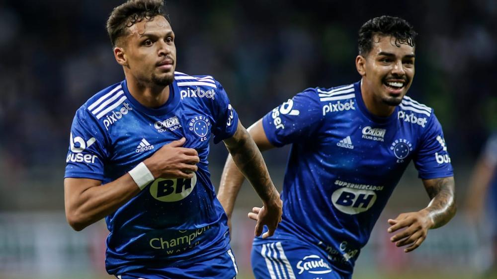 Cruzeiro venceu mais uma em casa e manteve os 100% de aproveitamento na Série B