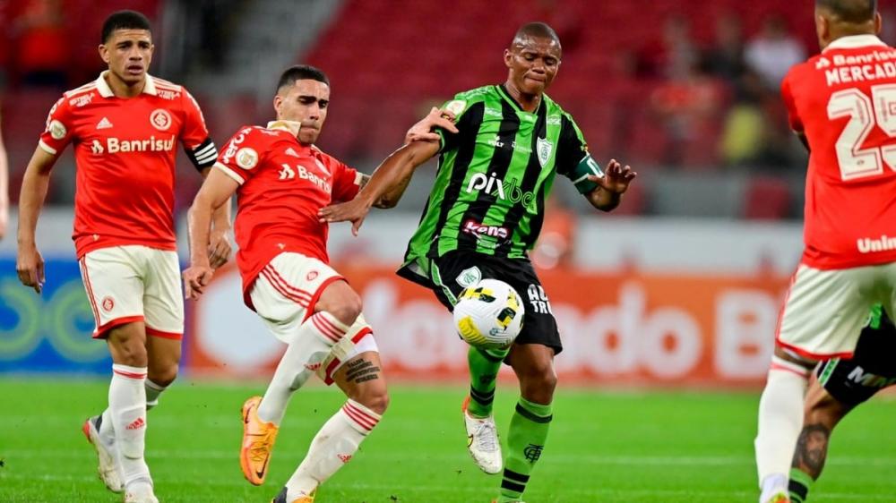 América foi derrotado por 1 a 0 para o Internacional, no Beira-Rio, com gol aos 49 minutos do segundo tempo