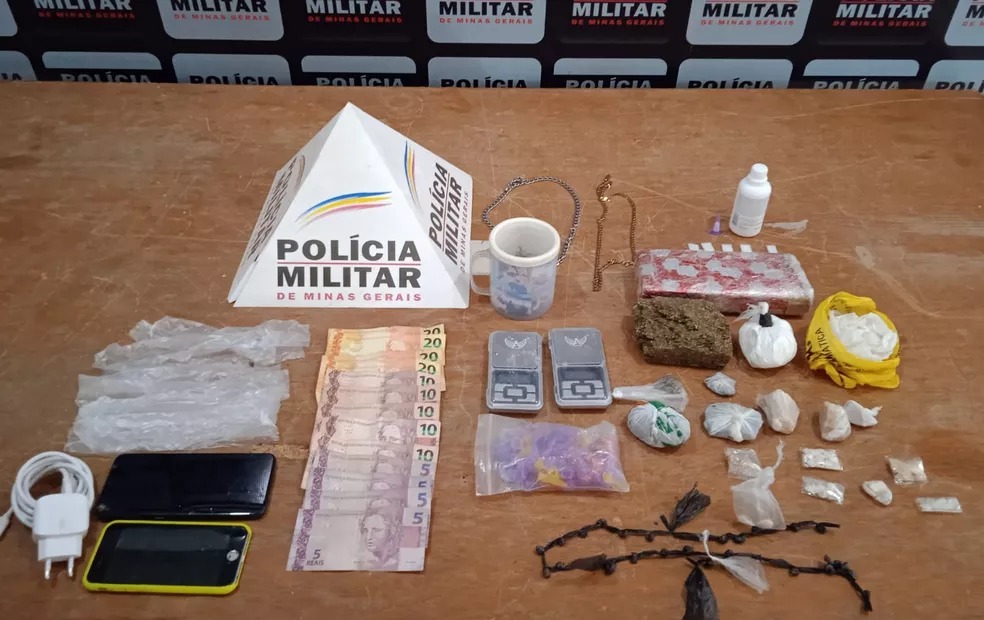 Materiais apreendidos pela PM — Foto: Polícia Militar/Divulgação