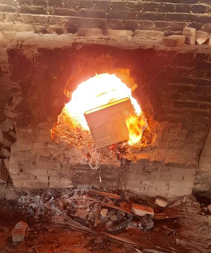 Máquinas caça-níqueis foram destruídas em Novo Cruzeiro — Foto: Polícia Militar/Divulgação