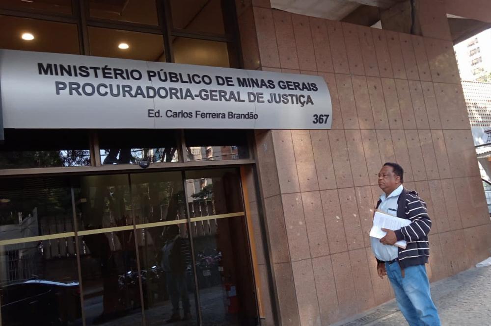 Vereador protocola denúncia no MP contra valores abusivos de salário de prefeito e secretários de Santa Maria de Itabira