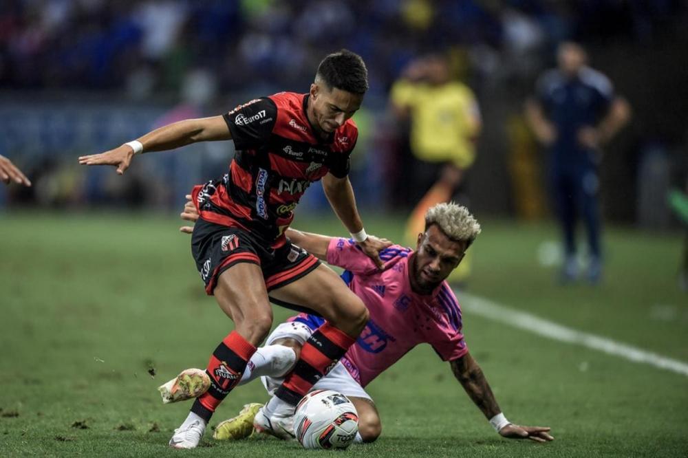 Raposa ficou no 1 a 1 com a equipe paulista na noite desta quarta-feira (5)