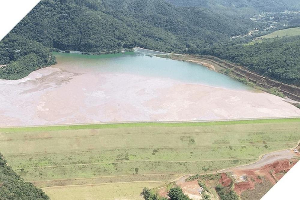 Após surgimento de trinca barragem da AngloGold em Santa Bárbara entra no nível 1 de alerta