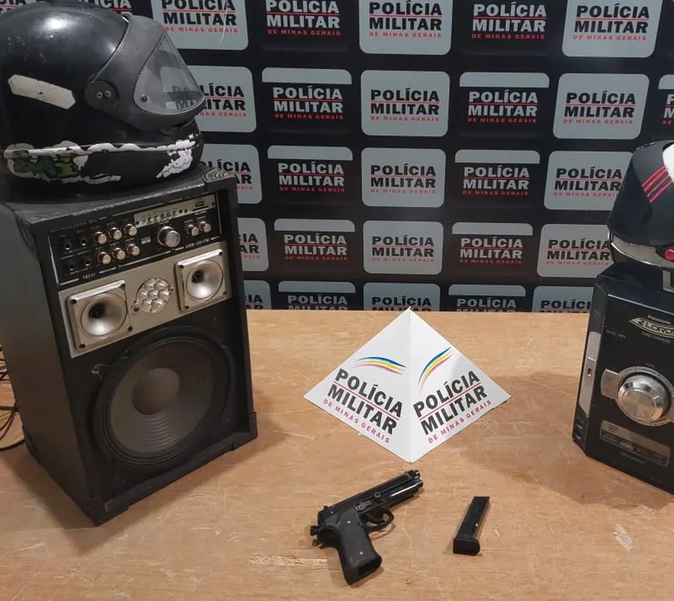 PM recupera objetos roubados e Guanhães — Foto: Polícia Militar/Divulgação