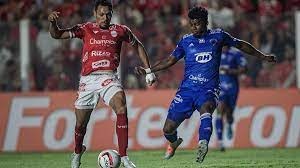 Cruzeiro foi derrotado pelo Vila Nova na noite desta sexta-feira (14), em Goiânia