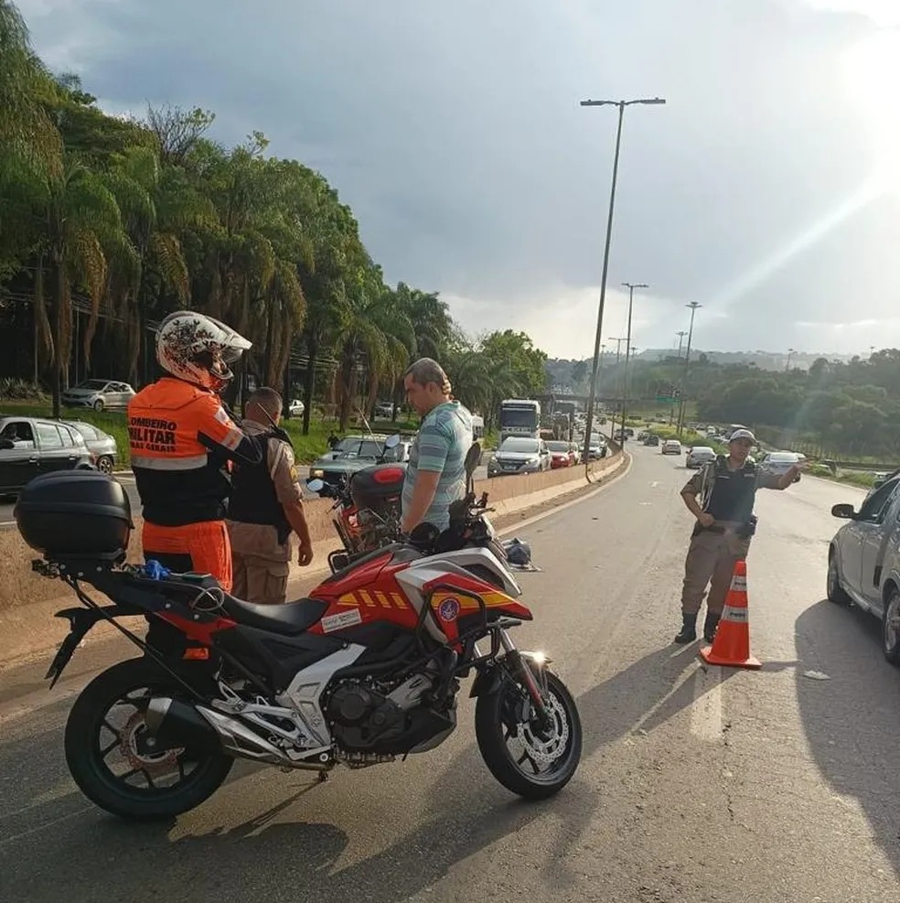 Trânsito precisou ser fechado para tentativa de resgate de idoso, que não resistiu aos ferimentos