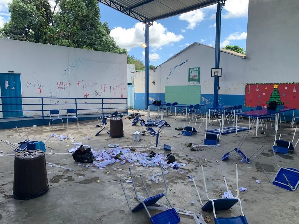 Refeitório ficou destruído em escola de Contagem 