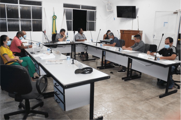 Sessão ordinária aconteceu na noite de segunda-feira (28)