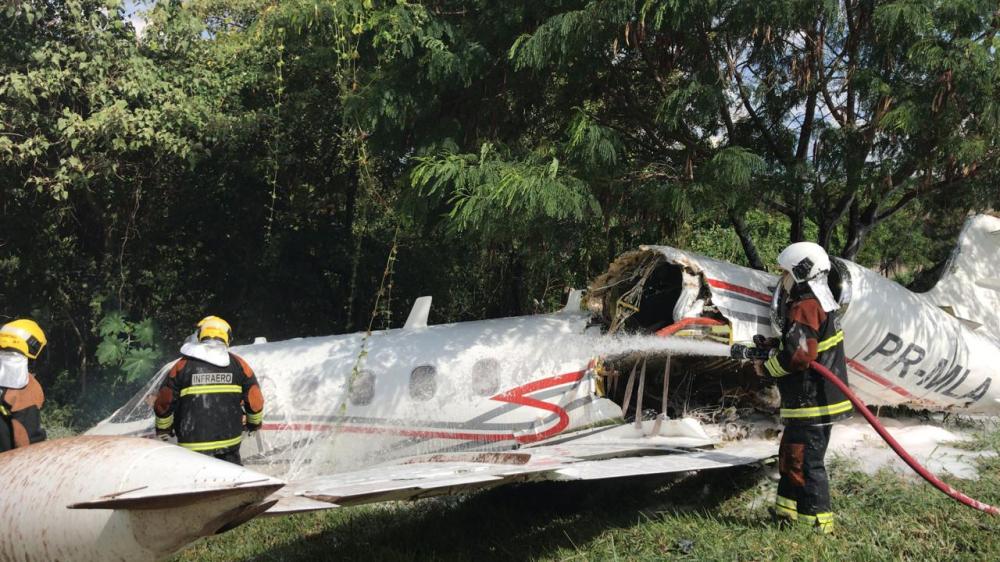 Avião sofre acidente no aeroporto da Pampulha em BH, e deixa um morto