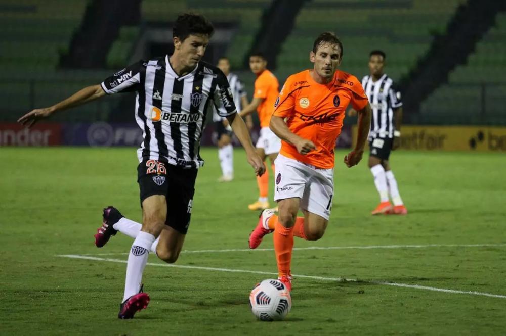 Galo ficou só no empate na Venezuela 