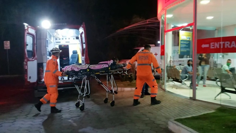 Criança foi socorrida pelos bombeiros e levada para a UPA de Caratinga 