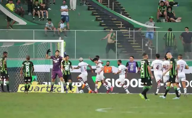 América sofreu goleada para o Fluminense no Horto
