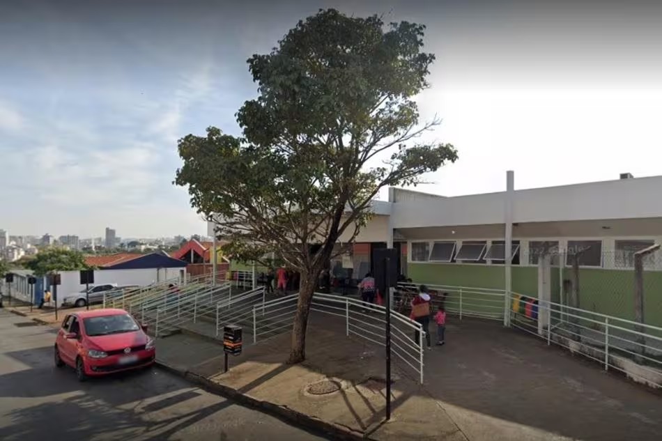 Bebê deu entrada na UPA do bairro Jardim Peluzzo — Foto: Reprodução / Google Street View