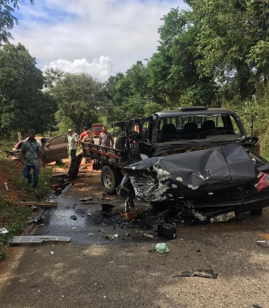 Acidente na BR-474 em Aimorés nesta quarta-feira (26) — Foto: Redes sociais