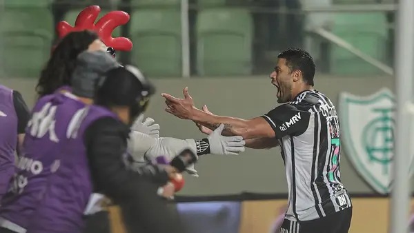 Craque do Galo, Hulk foi decisivo contra o Furacão