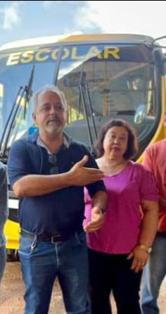  Prefeito Reinaldo das Dores Santos e a Secretaria Municipal de Educação Rosemary Fernandes Guedes