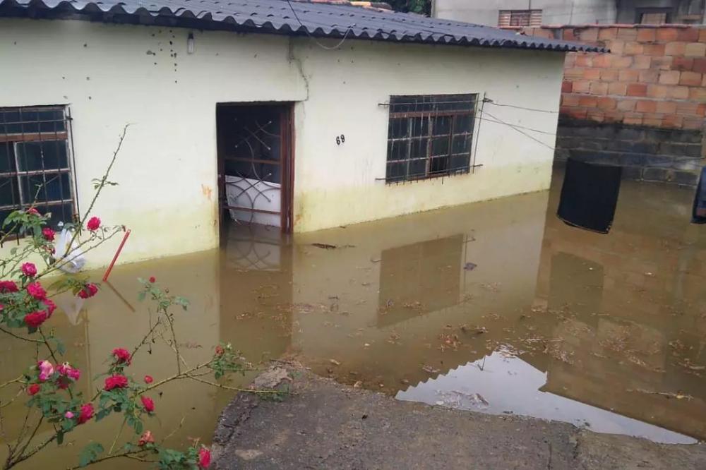 Aproximadamente 25 famílias, pelo menos 62 pessoas, direcionadas para a Escola Municipal Branca Martins. Outras 06 famílias foram apenas orientadas.