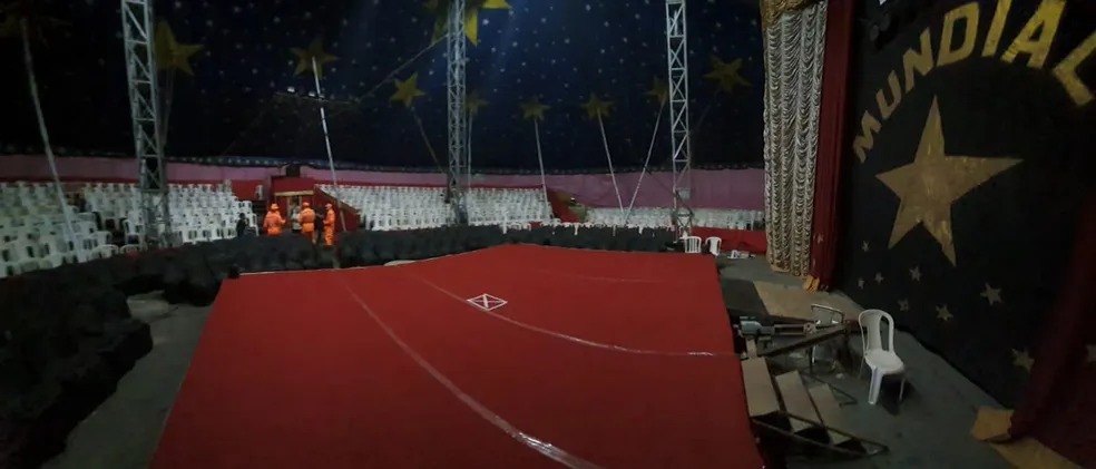 Bombeiros fizeram uma inspeção após o acidente e interditou o circo — Foto: Corpo de Bombeiros Militar