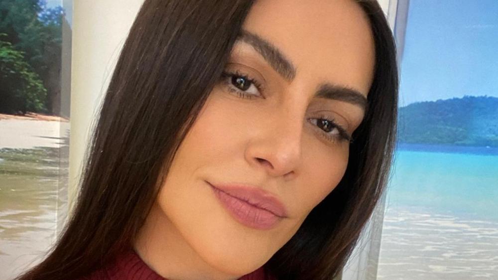 Cleo esbanja beleza e ostenta barriga sequinha - Crédito: Reprodução / Instagram