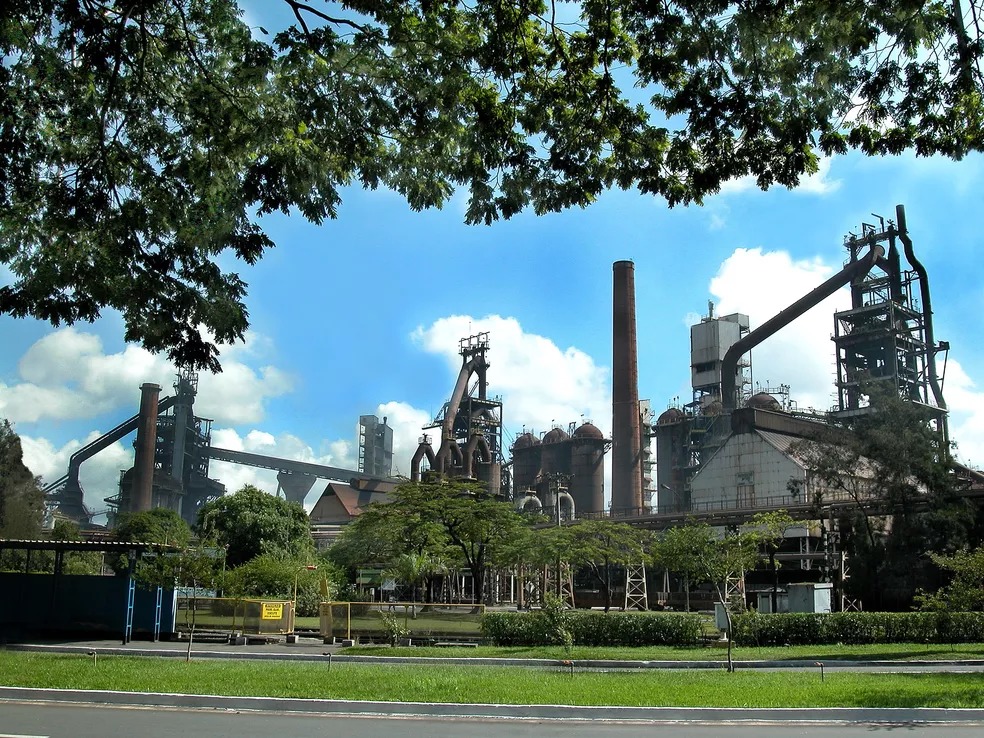 Altos-Fornos da Usiminas de Ipatinga — Foto: Usiminas/Divulgação