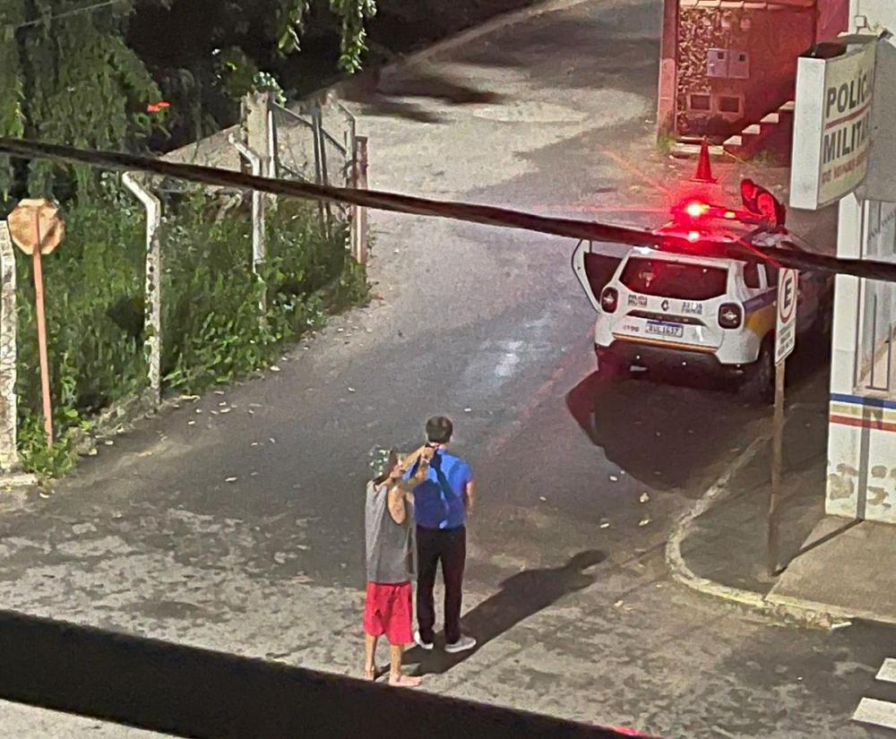 Prefeito feito refém durante festa de aniversário da cidade