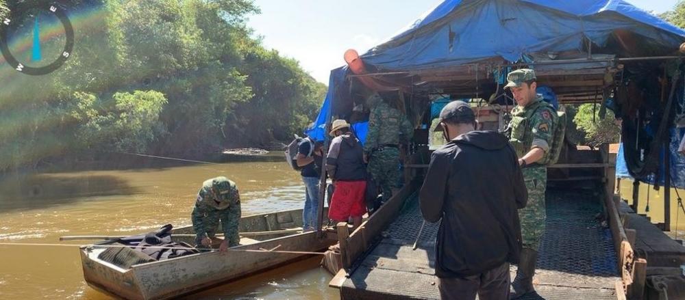 Dez homens são presos por garimpo ilegal em Minas Gerais — Foto: Divulgação/Polícia Militar de Meio Ambiente