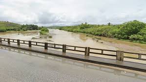 BR-458 cruza o rio Mucuri em Carlos Chagas
