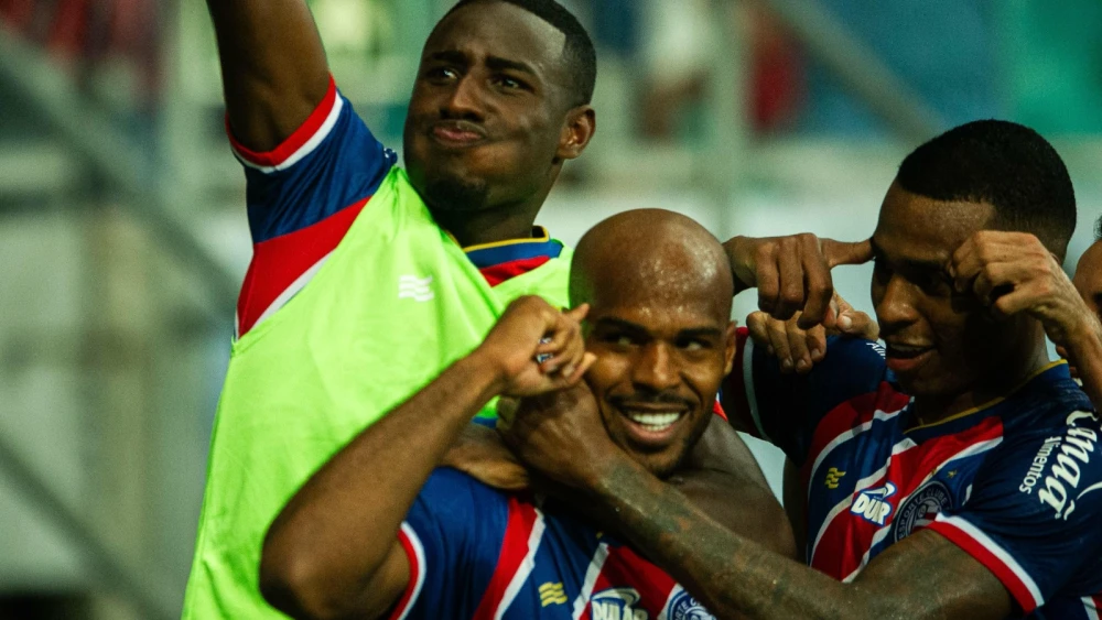 Estupiñan comemora gol do Bahia sobre o Cruzeiro Estupiñan comemora gol do Bahia sobre o Cruzeiro