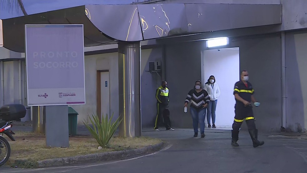 Entrada do Hospital Municipal de Contagem, na Grande BH