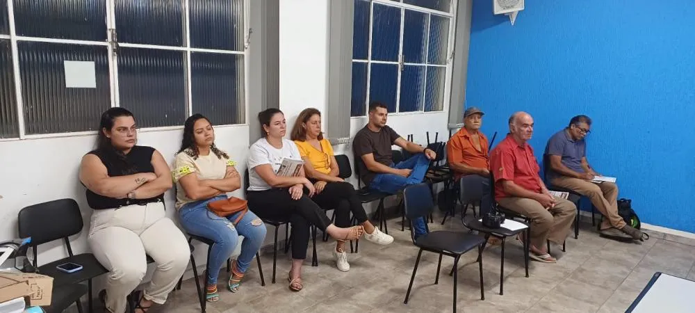Usuários do Transporte Coletivo em Santa Maria de Itabira Protestam Contra Condições da Saritur, durane reunião ordinária 