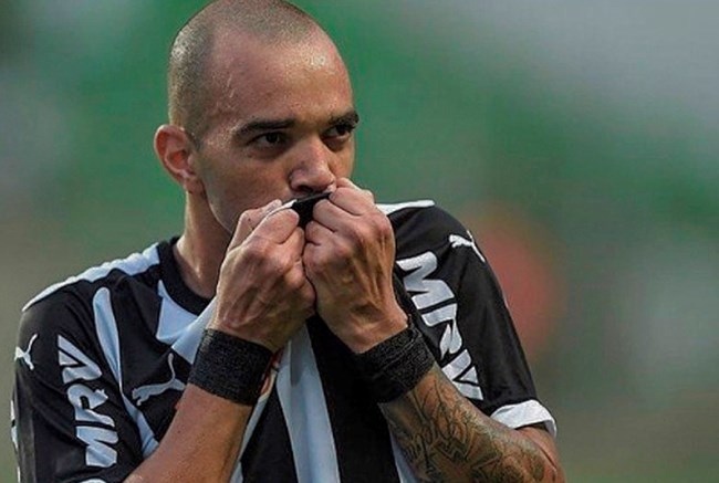 Ídolo do clube, Tardelli não terá o contrato renovado