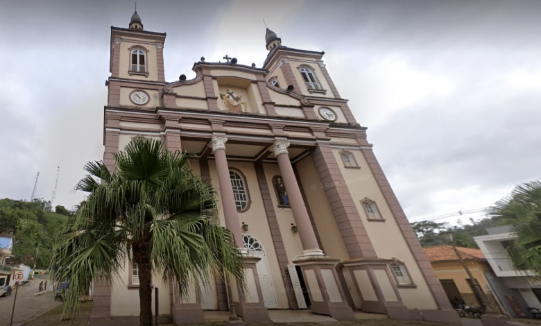 Paróquia Nossa Senhora da Piedade, em Rio Espera (MG) — Foto: Reprodução/Google Street View 
