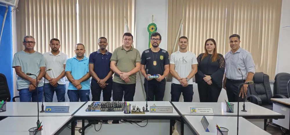 Vereadores de Santa Maria de Itabira e o Delegado Regional, Dr. Diogo Luna