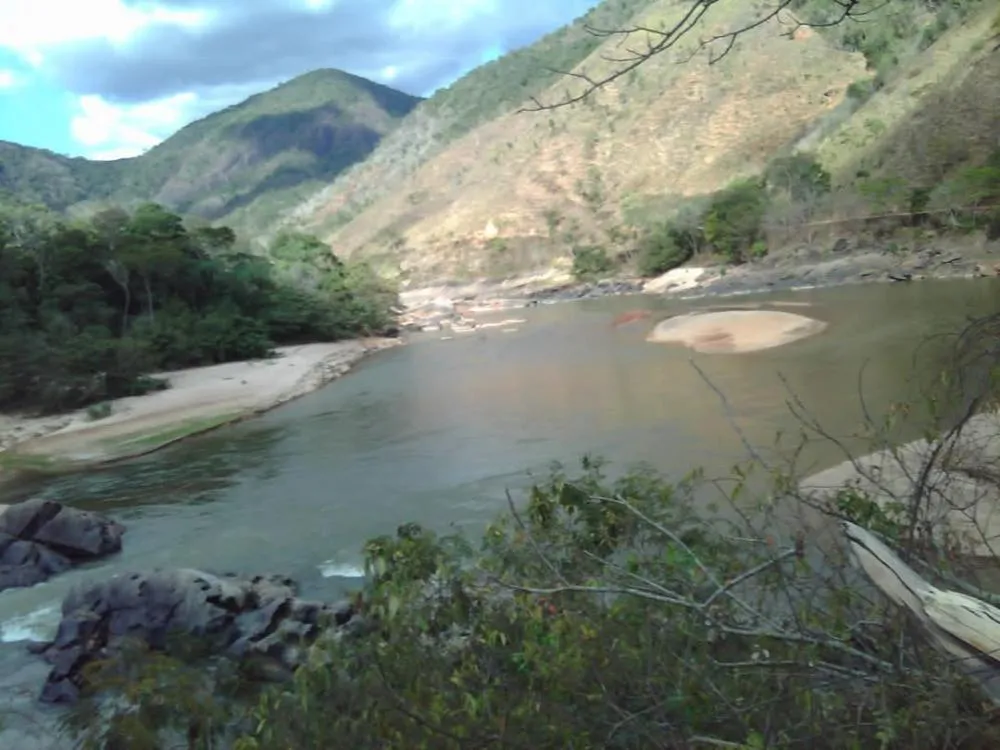 Encontro Rio Santo Antônio e Rio Tanque em Ferros; Foto Helton Santos 
