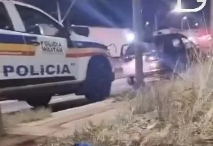 Suspeito de roubar carro morre após troca de tiros com a PM em Contagem