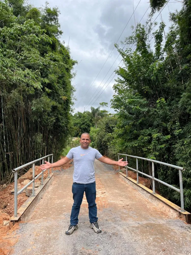 Vereador Romilson comemora indicação dele que foi atendida 