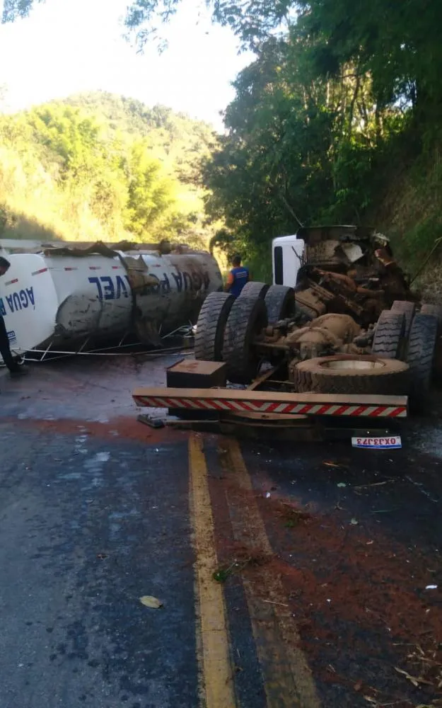 Acidente ocorreu próximo ao Trevo do Bengala