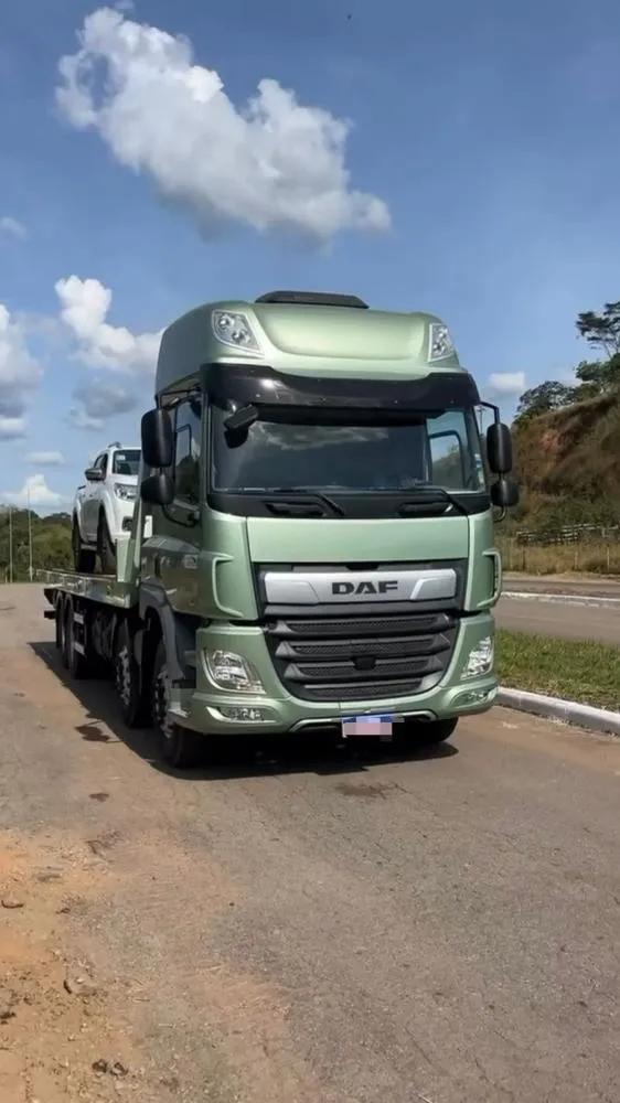 Caminhão bitruck DAF