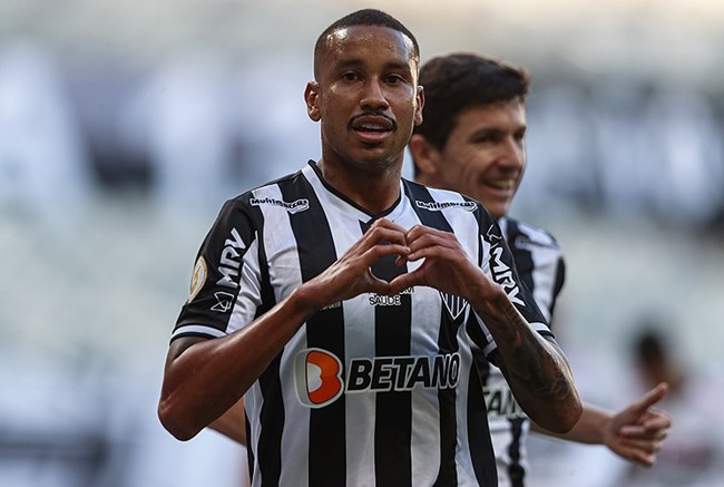 O Atlético Mineiro, na próxima rodada, terá pela frente o Inter em Porto Alegre, na quarta-feira (16). No mesmo dia, o São Paulo receberá a Chapecoense no Morumbi.