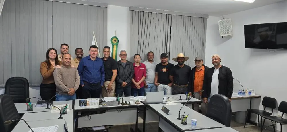 Santa-marienses que apoiam o projeto participaram sessão ordinária e vereadores 