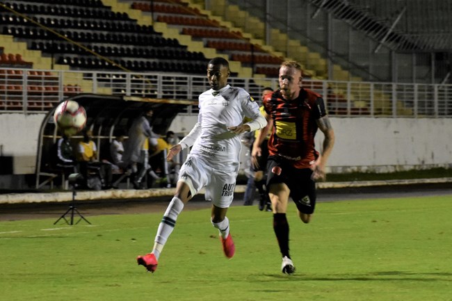 América mantém 100% de aproveitamento 