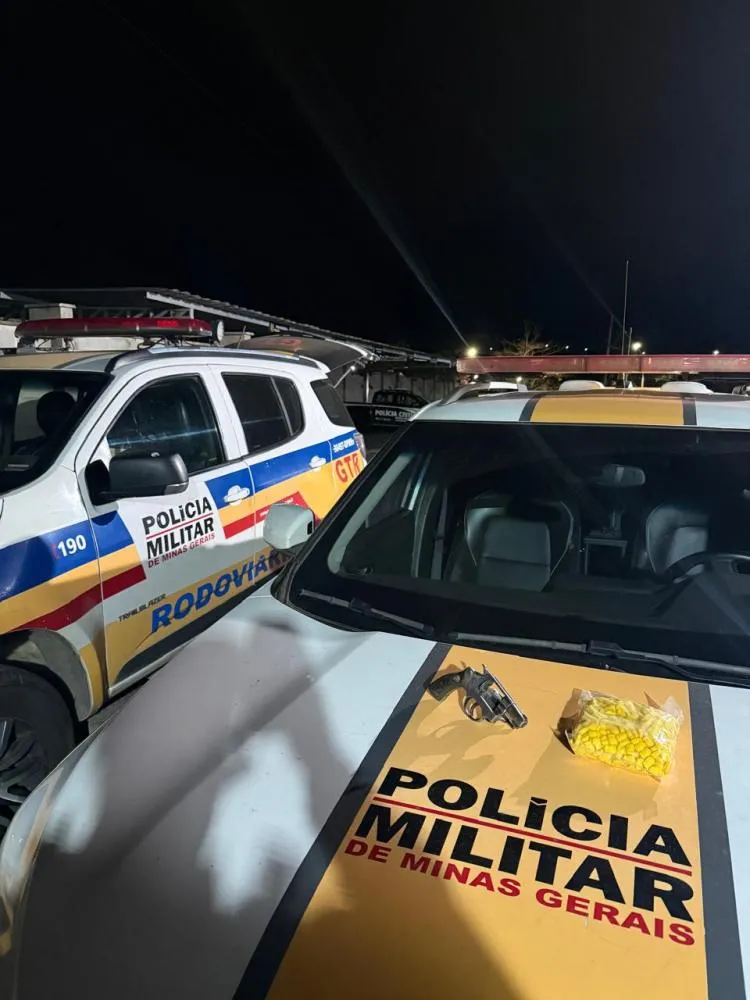 Operação policial intercepta passageiro com drogas e arma em rodovia da região de Santa Maria de Itabira